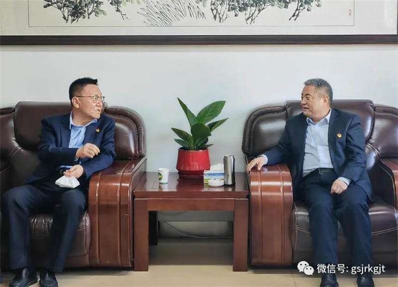 甘肅金控張掖公司與農(nóng)行張掖分行、張掖農(nóng)商行開(kāi)展業(yè)務(wù)交流